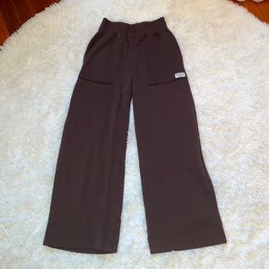 H&M brown Flare leg sweatpants 🤎